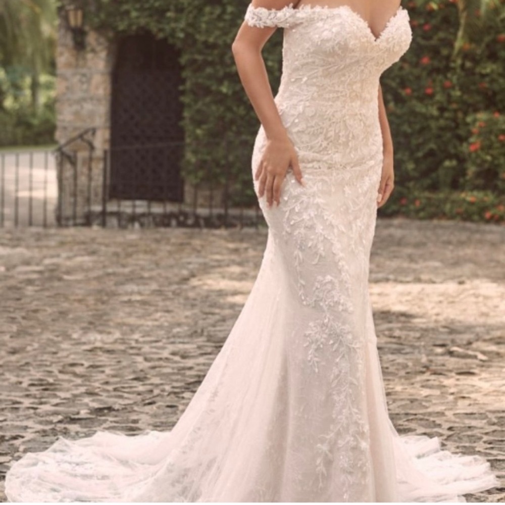 Maggie Soterro mermaid wedding dress